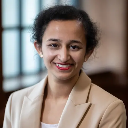 Boost Your USMLE Score with Premier Chico Tutor Maya Guhan | MedSchoolCoach Local Experts